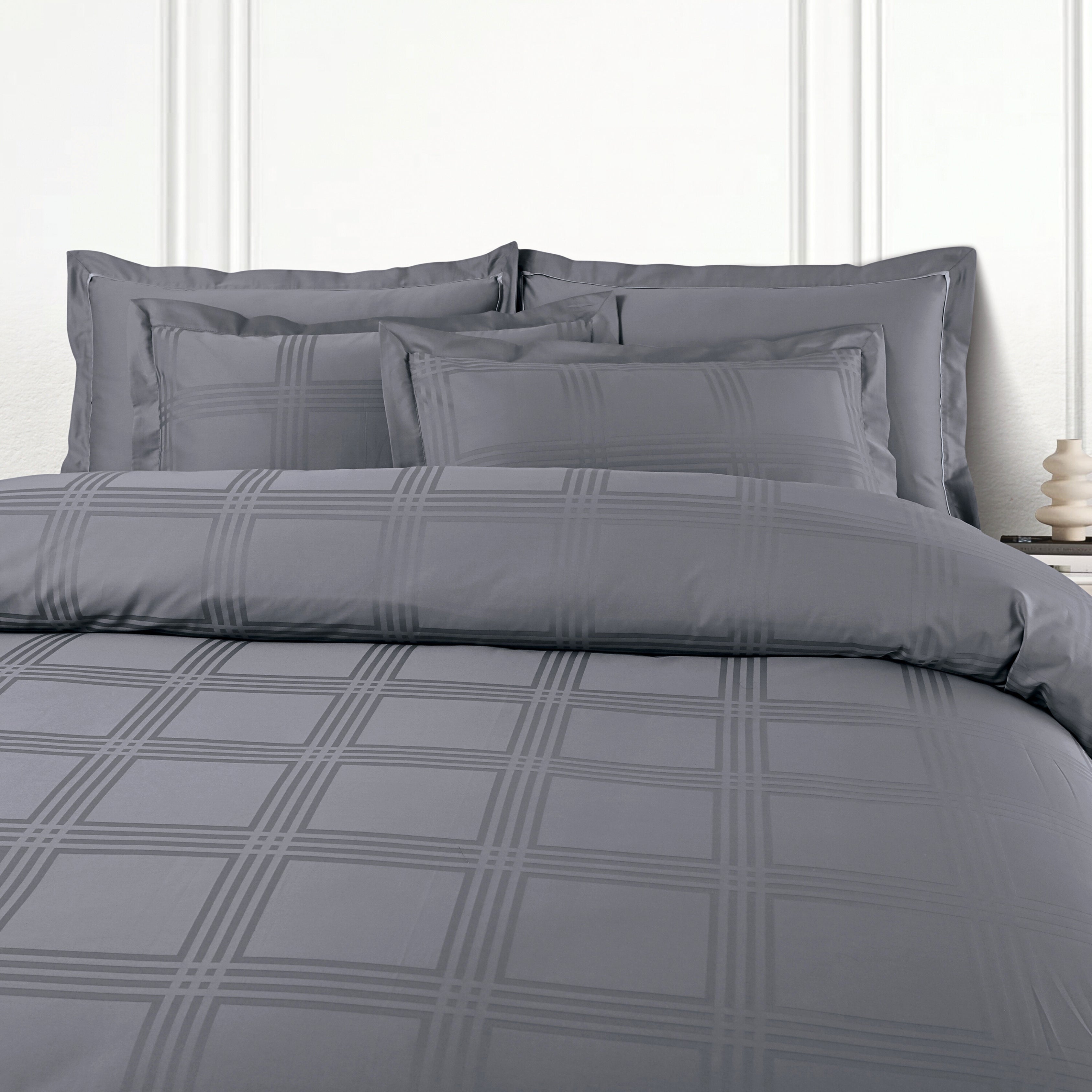 Malako Amalfi Jacquard Checkered 550 TC 100% Cotton King Size Bedding