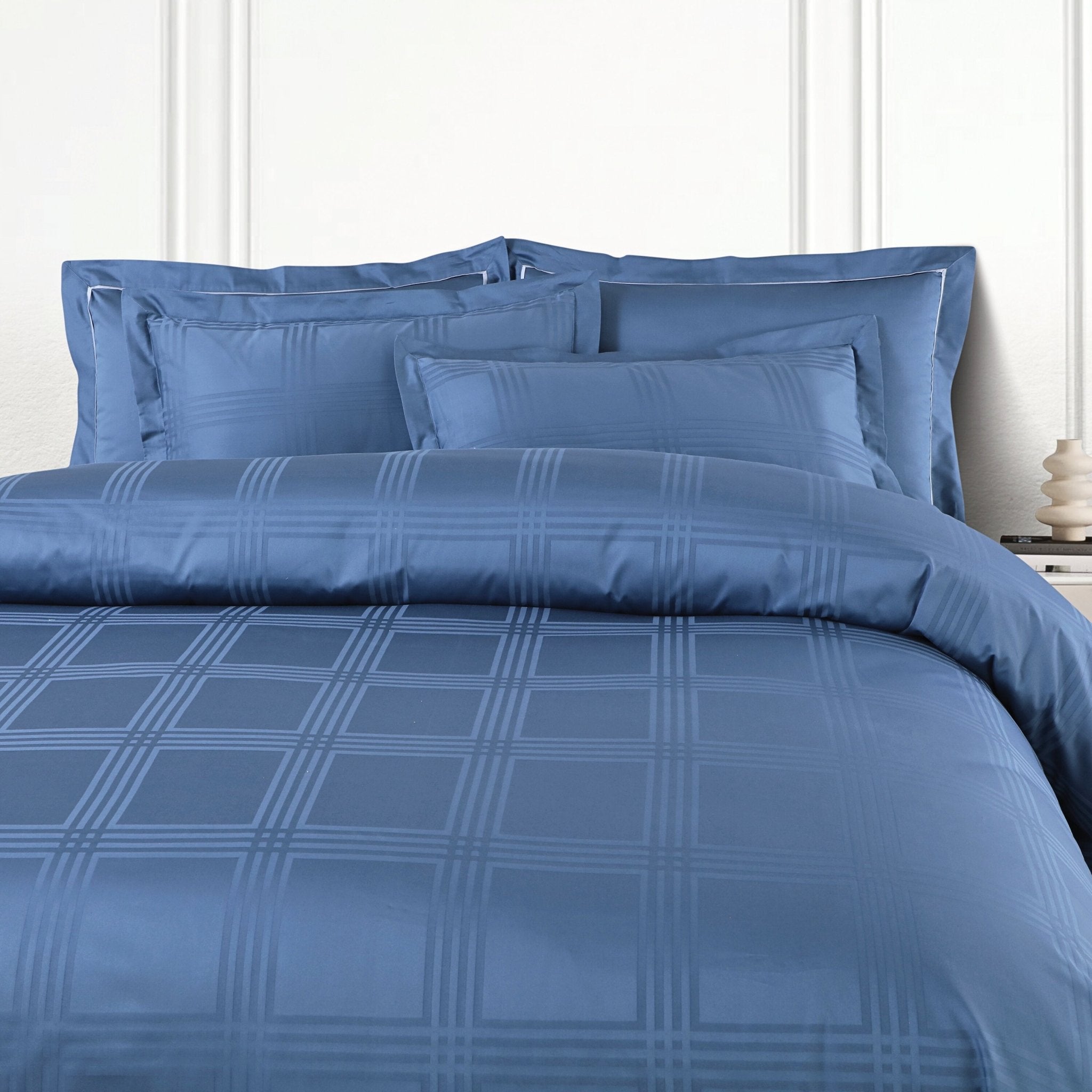 Malako Amalfi Jacquard Legion Blue Checks 550 TC 100% Cotton King Size Bedding - MALAKO