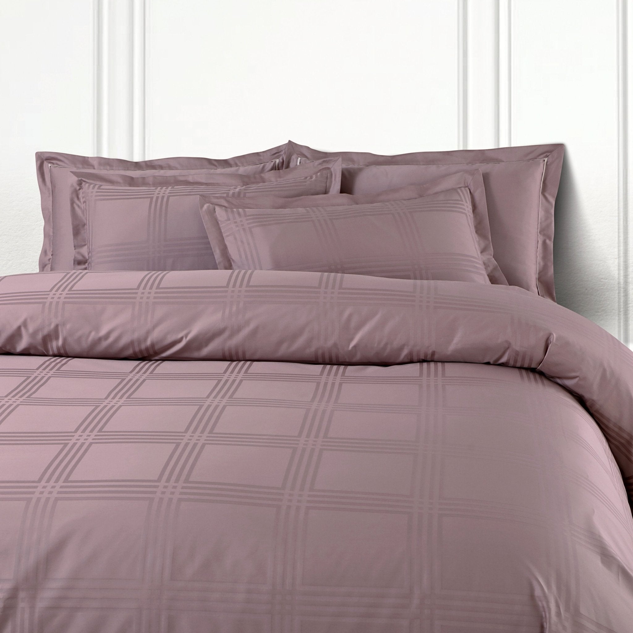 Malako Amalfi Jacquard Wine Checks 550 TC 100% Cotton King Size Bedding - MALAKO