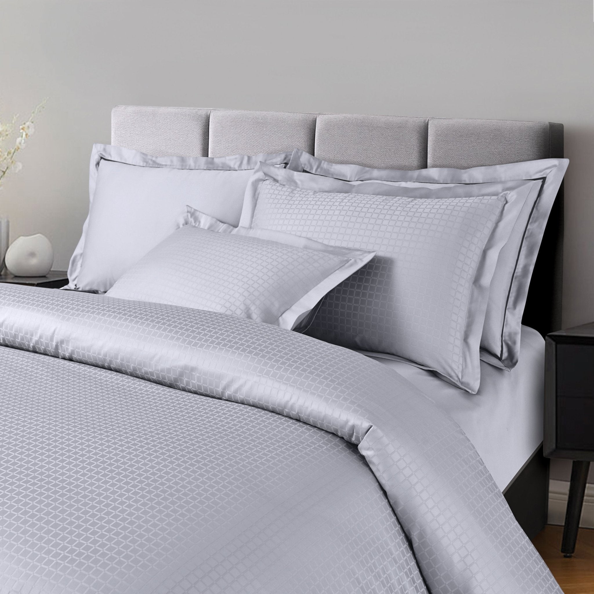 Malako Como Jacquard Checkered 550 TC 100% Cotton King Size Bedding - MALAKO