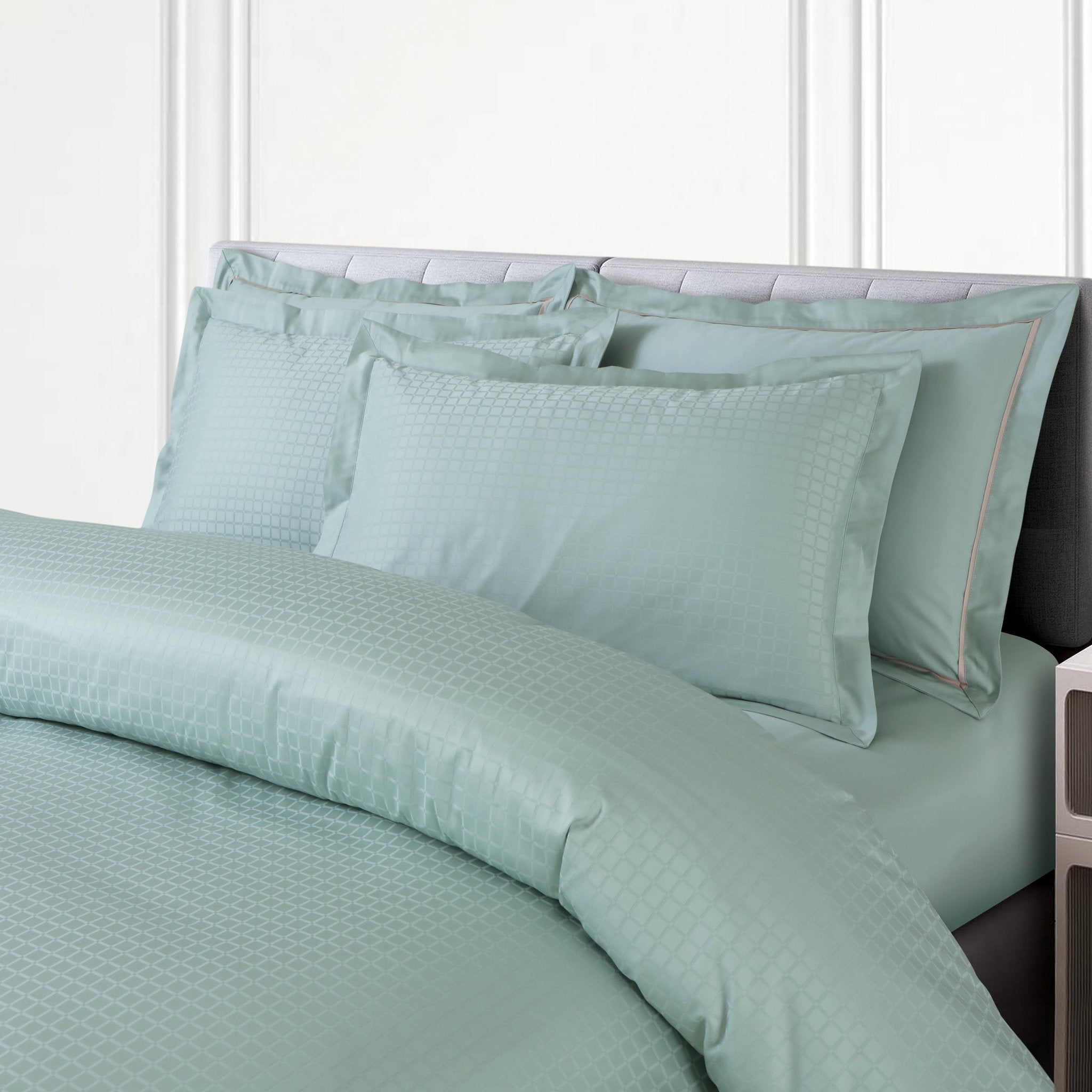 Malako Como Jacquard Mint Green Checks 550 TC 100% Cotton King Size Bedding - MALAKO