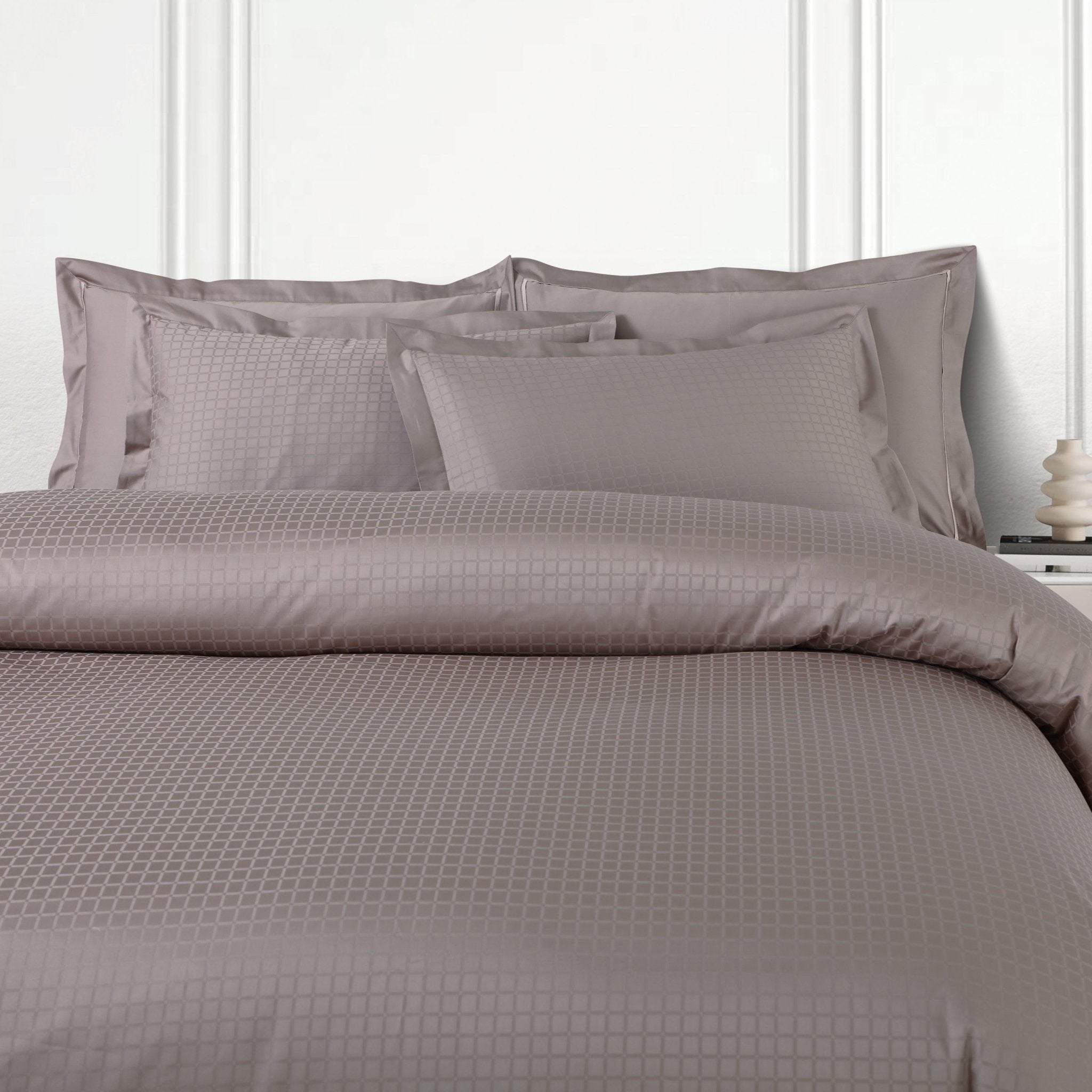 Malako Como Jacquard Taupe Brown Checks 550 TC 100% Cotton King Size Bedding - MALAKO