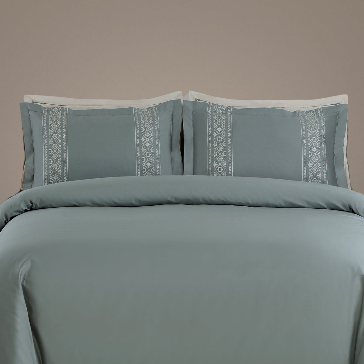 Malako Luxe Collection: 550 TC Olive Green Premium Embroidered Bedding - MALAKO