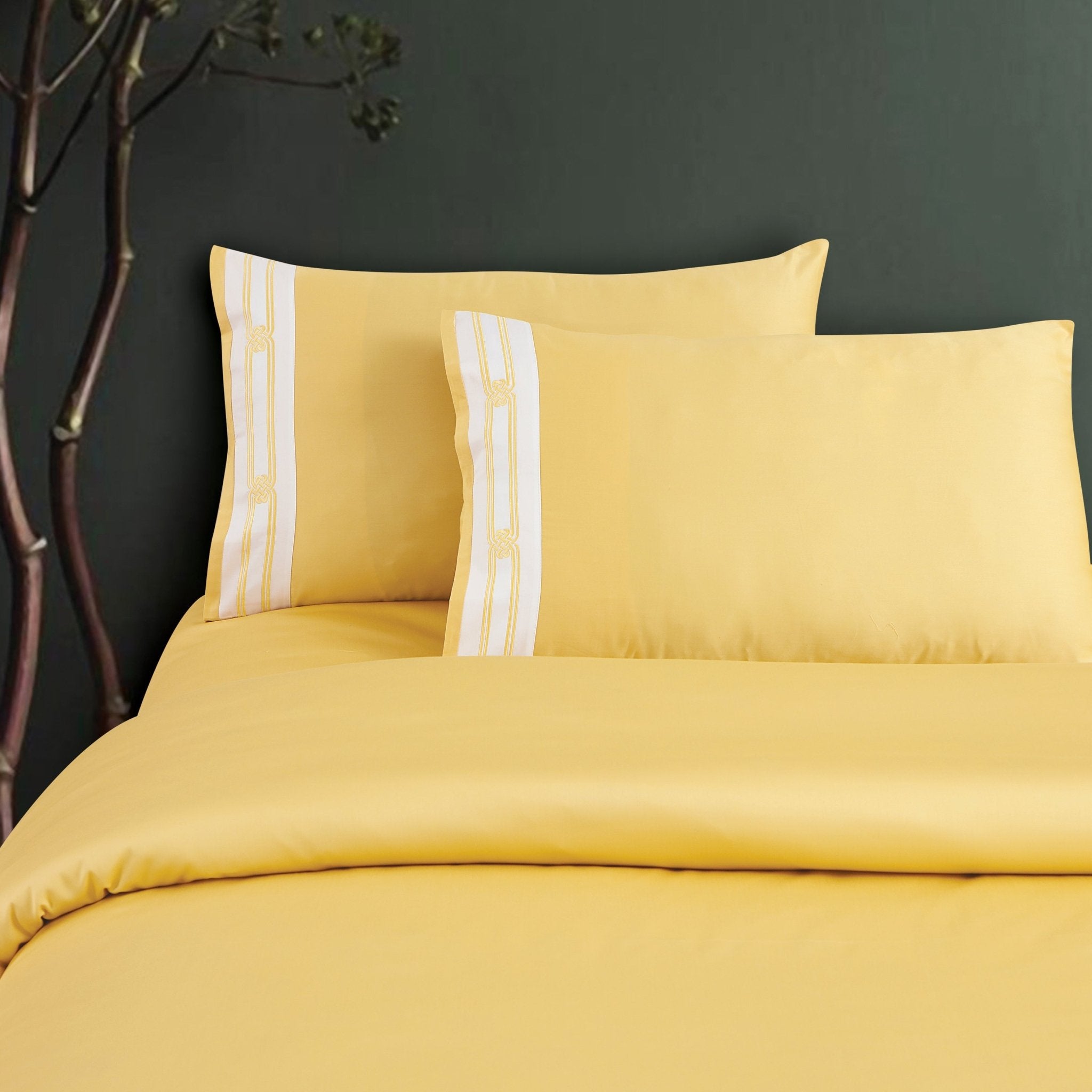 Malako Luxe Collection: 550 TC Yellow Premium Embroidered Bedding - MALAKO