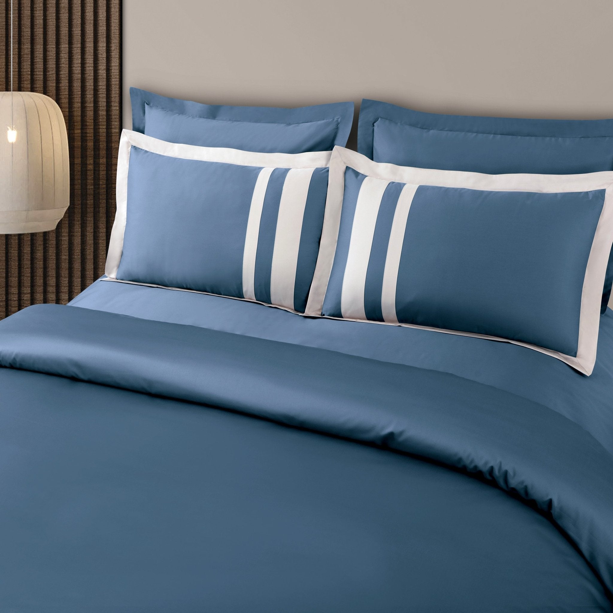 Malako Luxe: Oslo Collection 550TC Blue 100% Cotton Super King Size Bedding - MALAKO