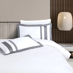 Malako Luxe: Oslo Collection 550TC White 100% Cotton Super King Size Bedding - MALAKO